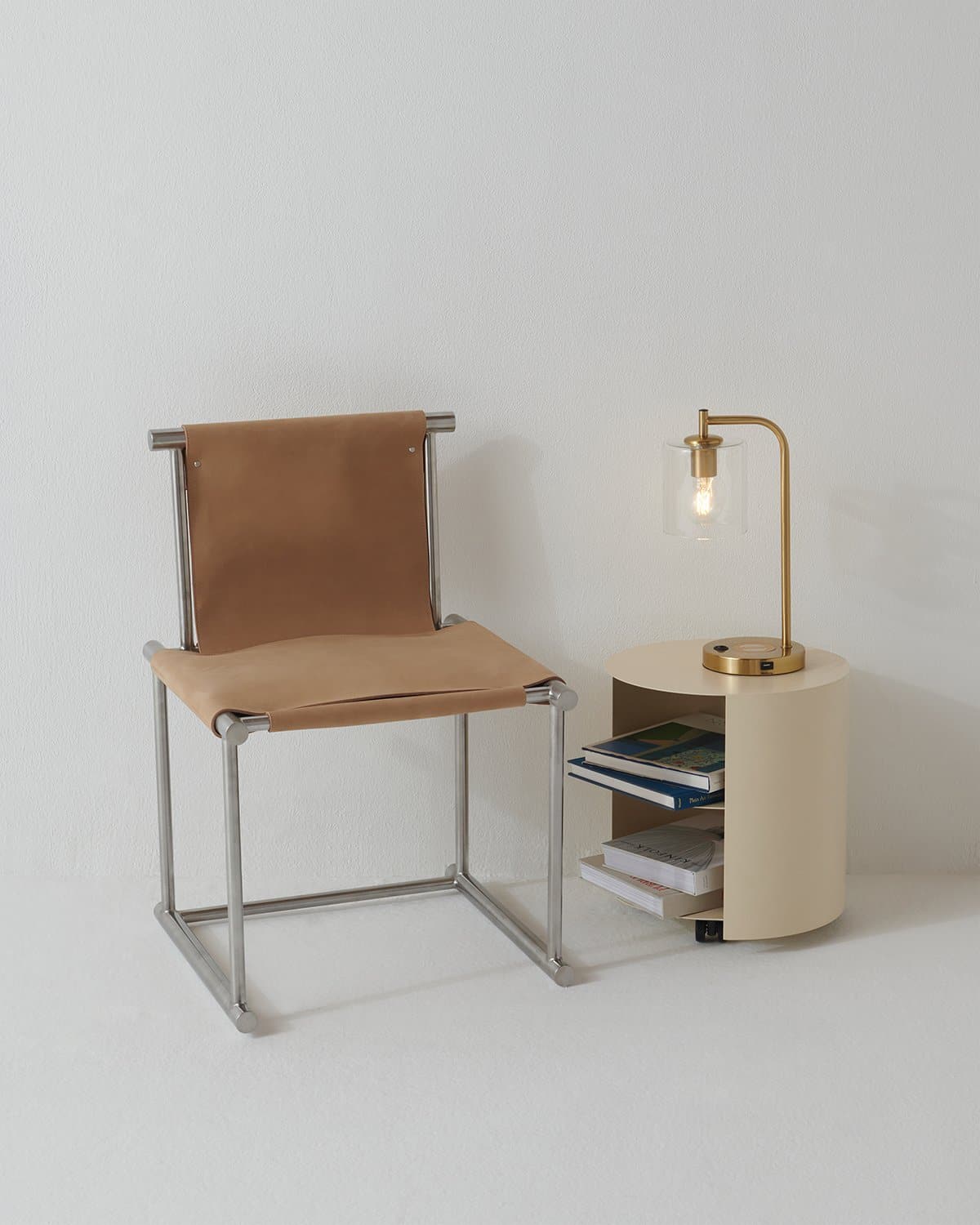 Glowmere Elizabeth Brass USB Charging Table Lamp with Glass Shade in brass