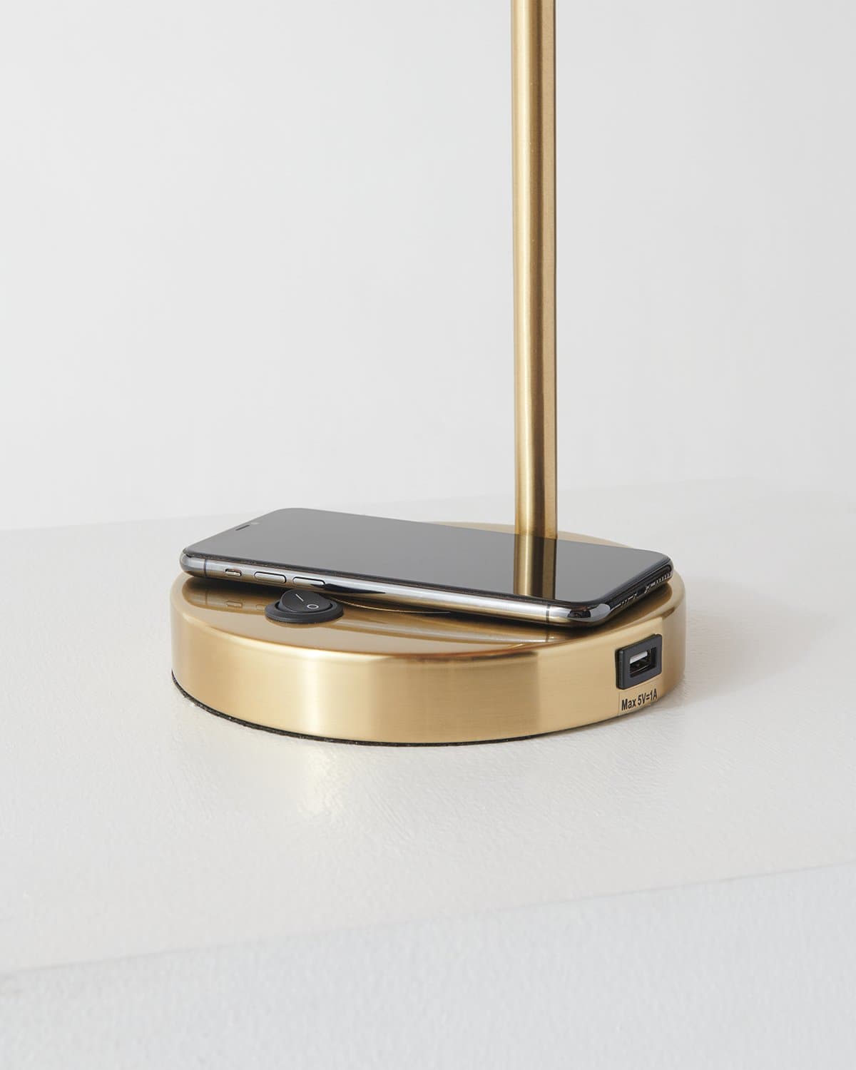 Glowmere Elizabeth Brass USB Charging Table Lamp with Glass Shade in brass