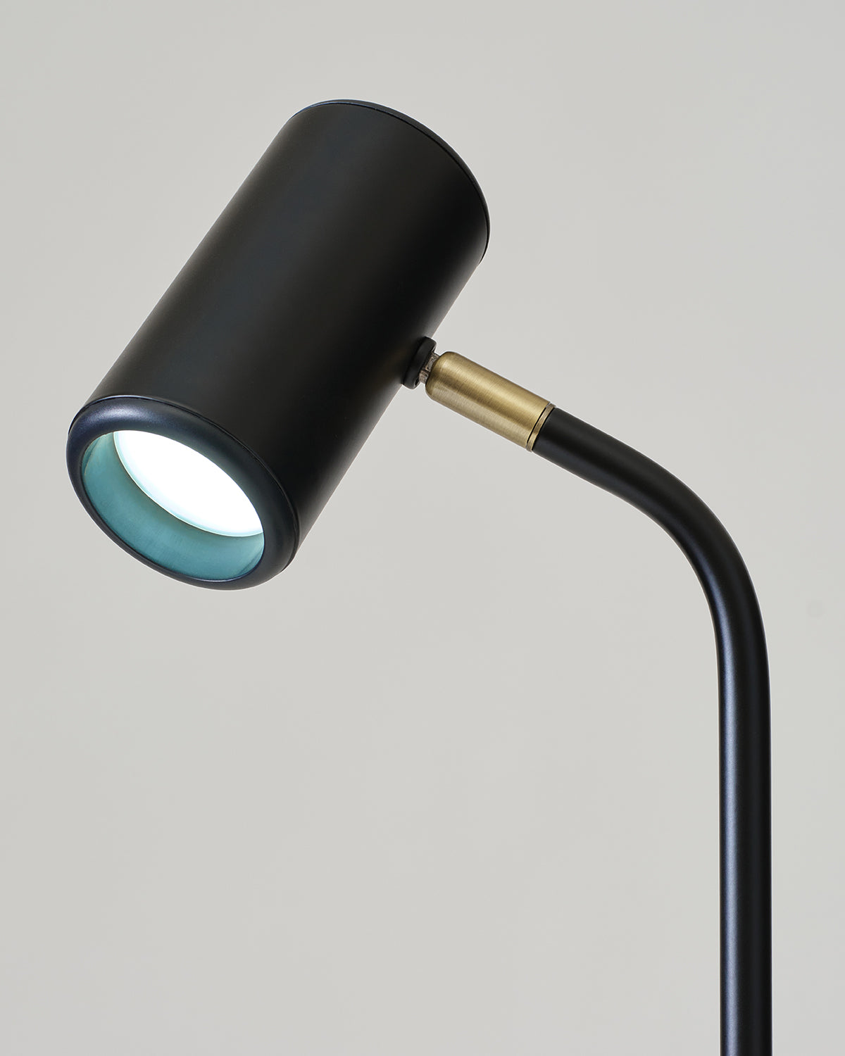 Glowmere Ezra LED Desk Lamp with Wireless Charging view 9