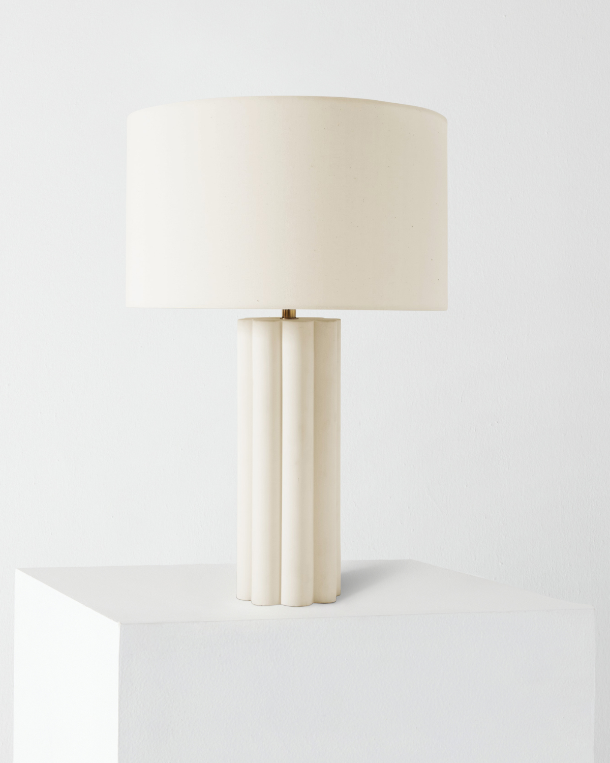Glowmere Becca Fluted Ceramic Base Table Lamp with Cotton Shade view 3