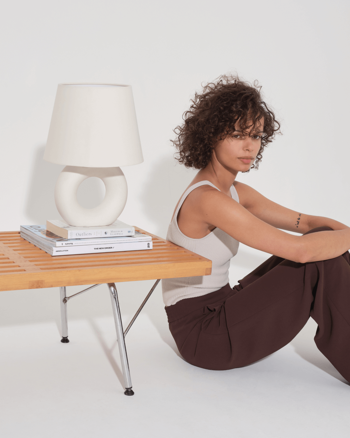 Glowmere Chloe Donut Ceramic Base Table Lamp view 3